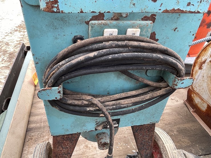 #7261-•-dairy-vac-with-booster-power-image-12