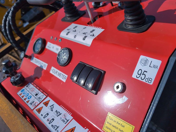 agt-mini-crawler-skid-steer-red---ysrt14-image-10