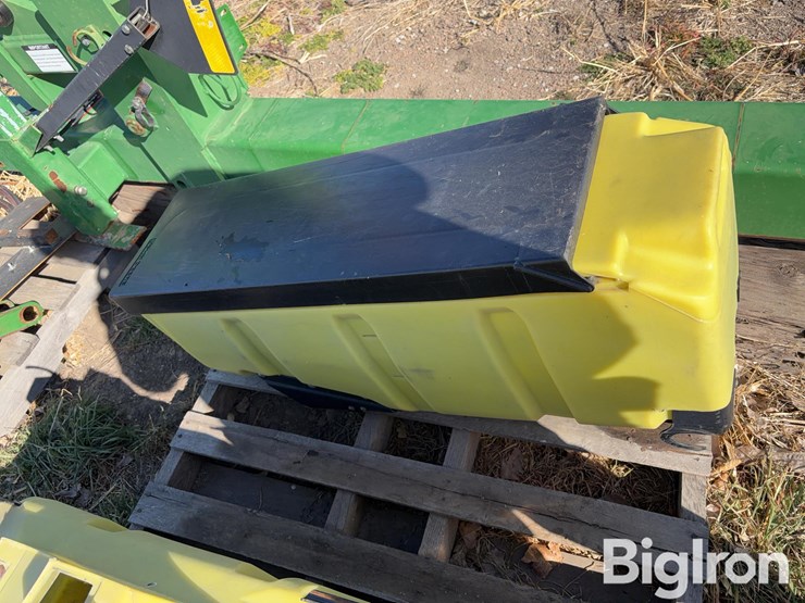 john-deere-12-image-10