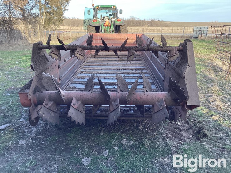 new-holland-790-image-6