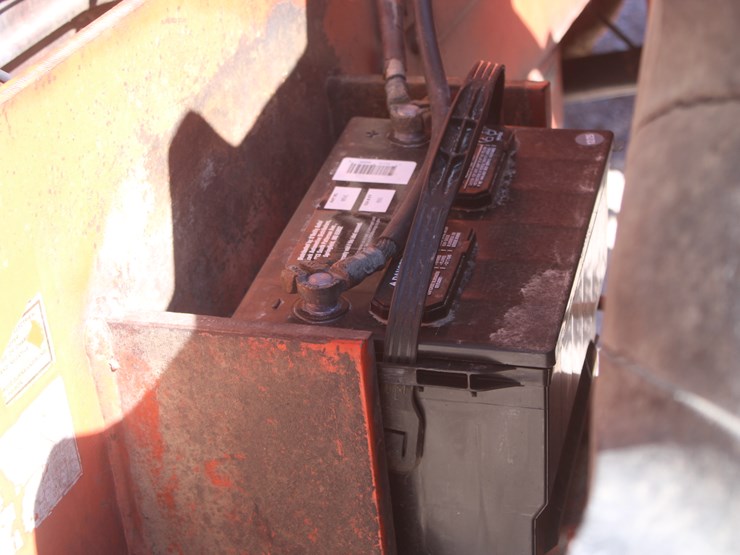 #1015-•-case-4490-tractor-image-19