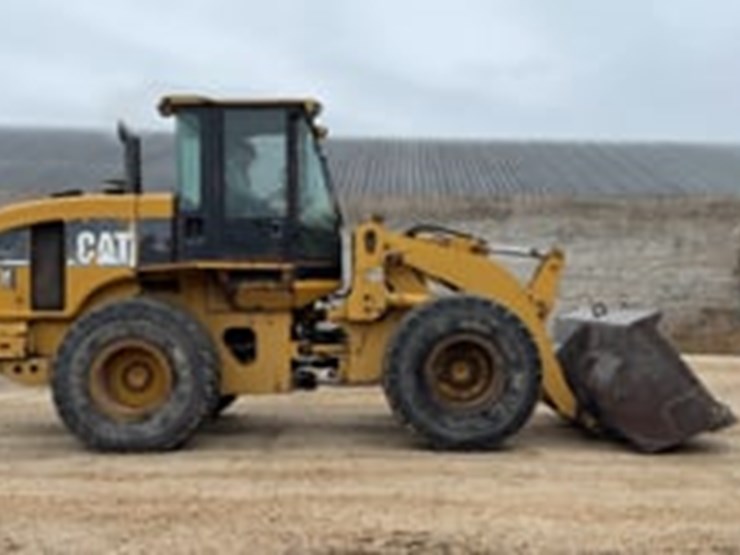 caterpillar-928g-image-78