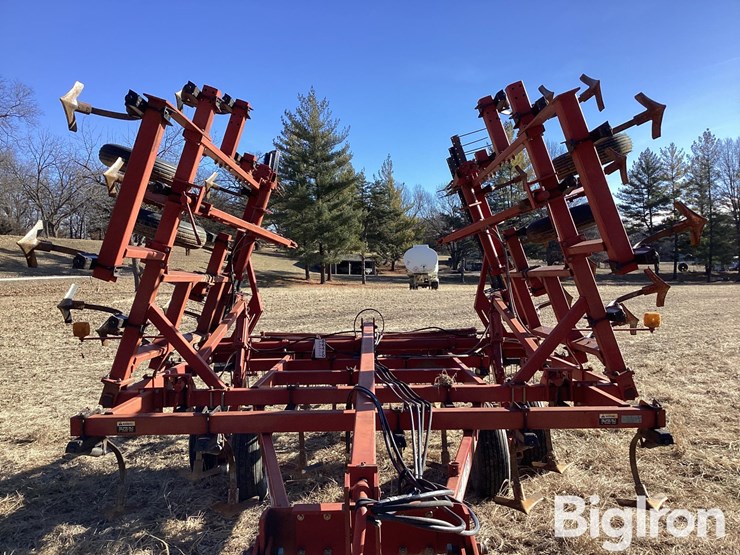 case-ih-4300-image-11