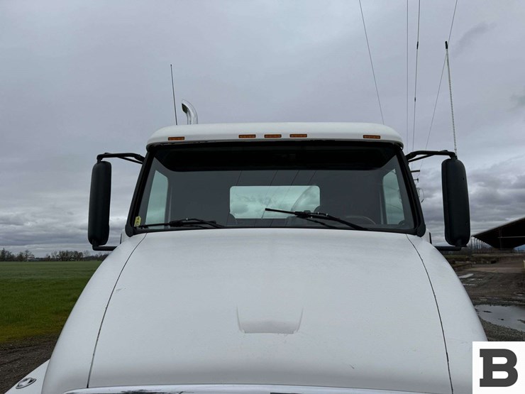 2001-volvo-vnl-tractor-truck---albany,-or-image-10