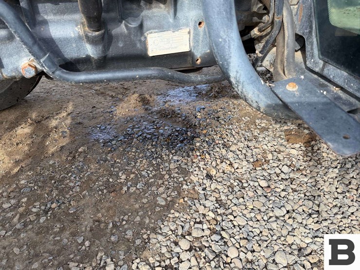 2008-new-holland-tn85fa-image-11