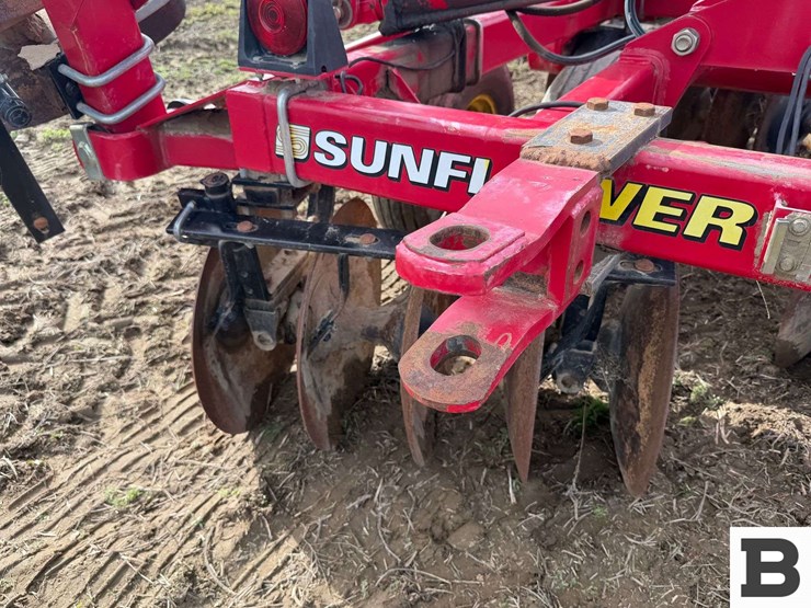 2010-sunflower-1234-18-image-31