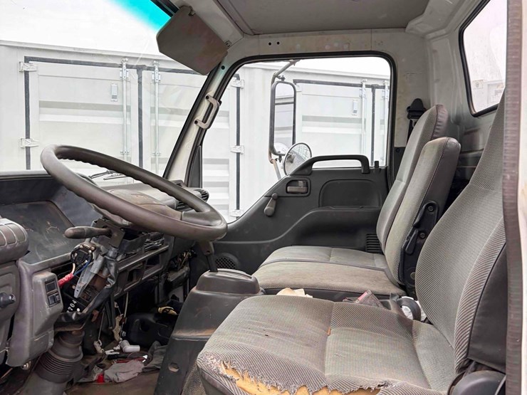 1997-isuzu-npr-image-13