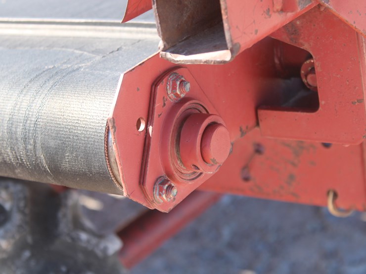 new-holland-166-image-18