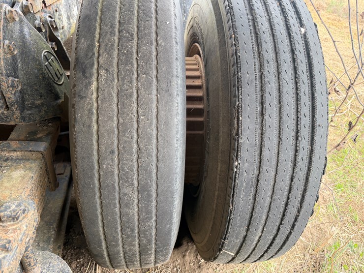 #41247-•-inop-1978-international-f-2275-daycab-truck-image-17