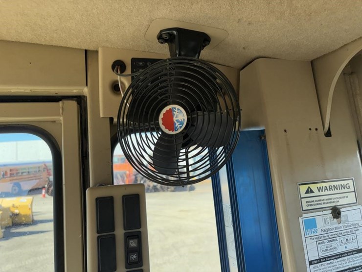 caterpillar-143h-image-50