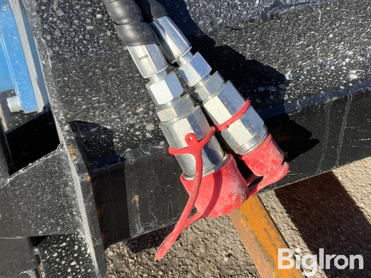 2025-massey-ferguson-730-image-18