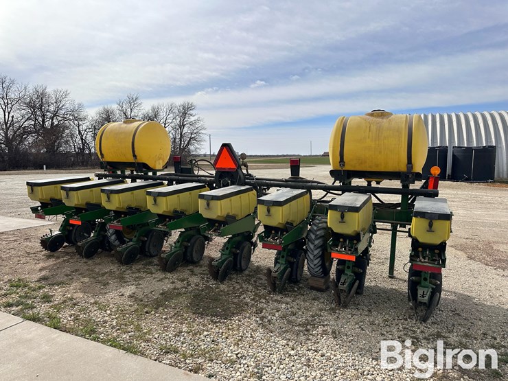 john-deere-1700-image-6