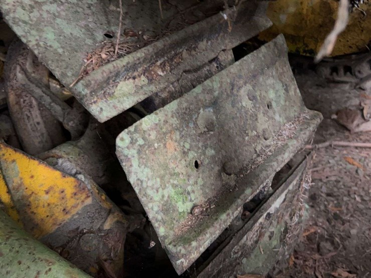 caterpillar-fifteen-image-34