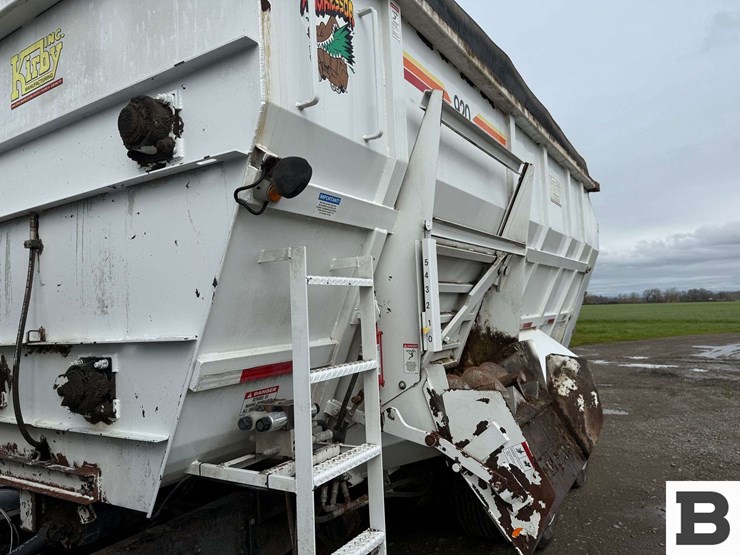 1996-volvo-wx-feed-truck---albany,-or-image-23