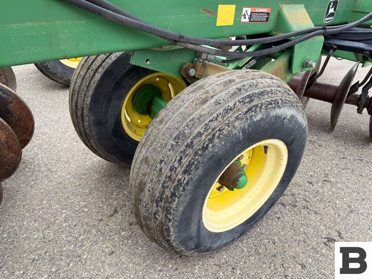 john-deere-650-image-35