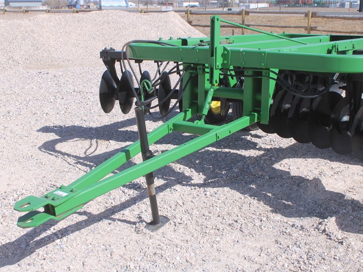 #1034-•-john-deere-t0310-12ft-disc-image-9
