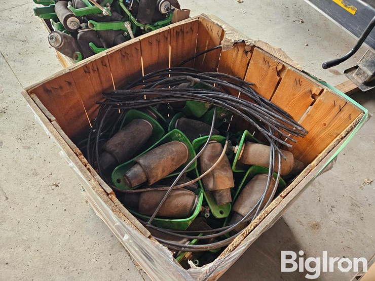 john-deere-planter-airbags-image-3