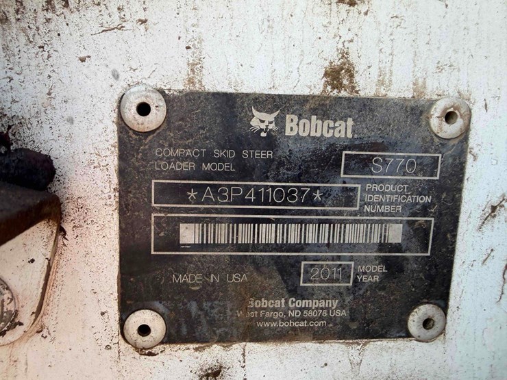 2011-bobcat-s770-image-18