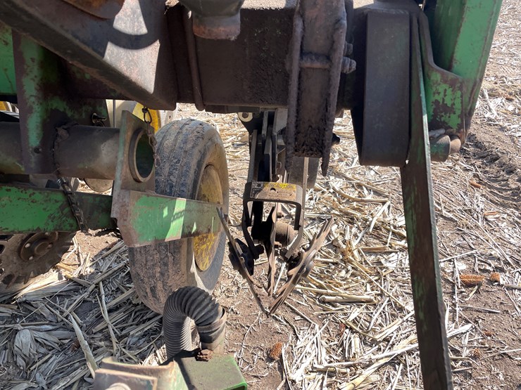 john-deere-7000-image-13