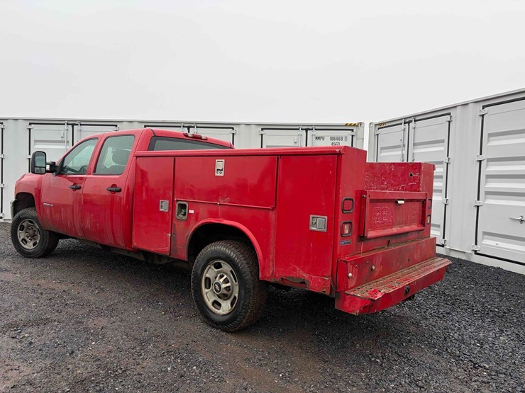 2012-chevrolet-2500-image-5