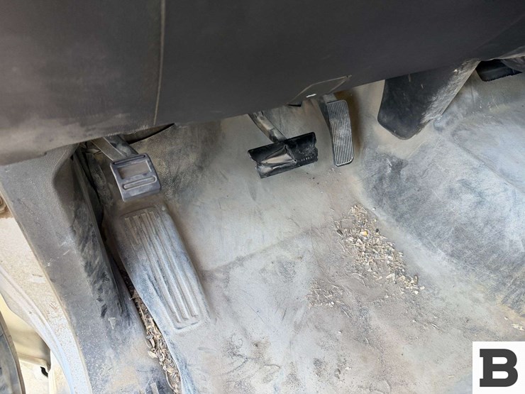 2018-chevrolet-silverado-1500-image-26