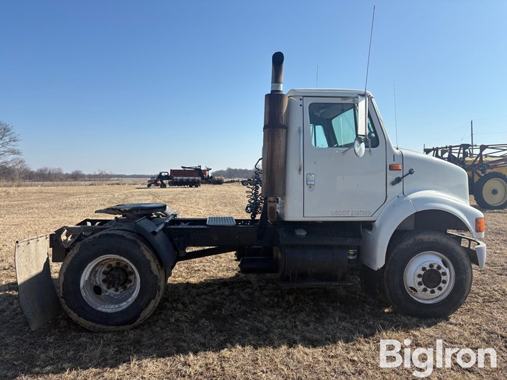 1992-international-7100-image-4