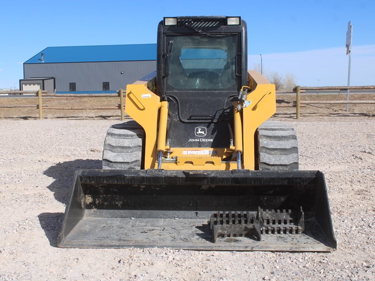 john-deere-325-image-2