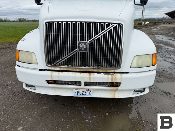 2001-volvo-vnl-tractor-truck---albany,-or-image-9