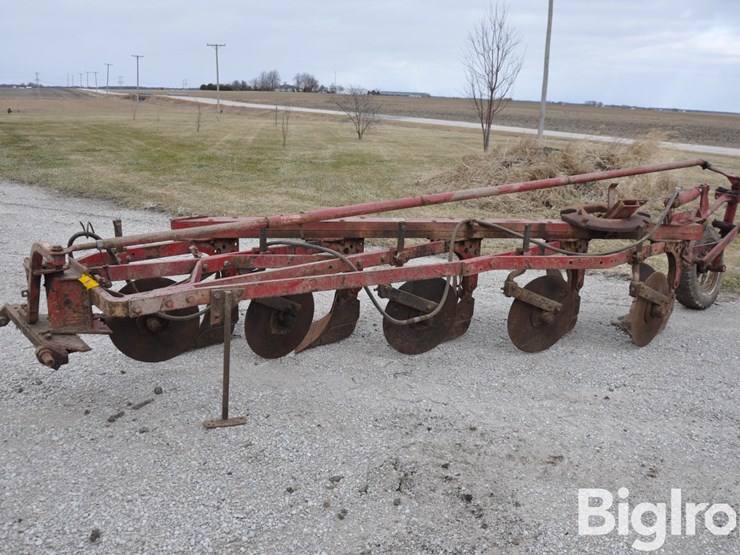 international-550-image-1