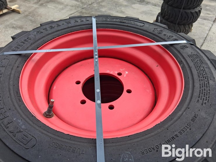 extremelift-10-16.5-tires-&-rims-image-6