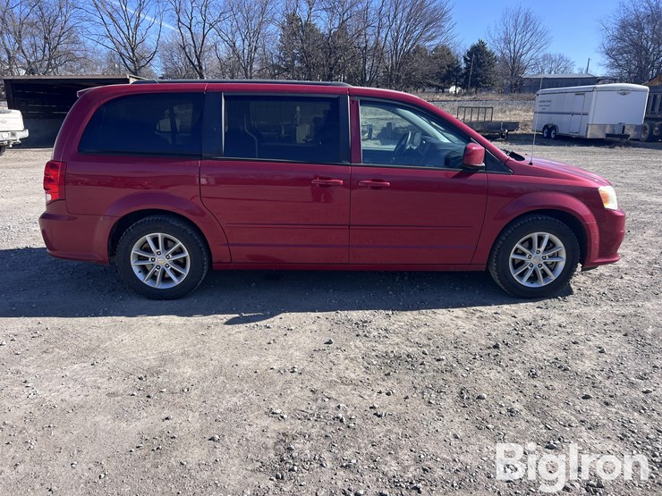 2013-dodge-grand-caravan-sxt-image-4