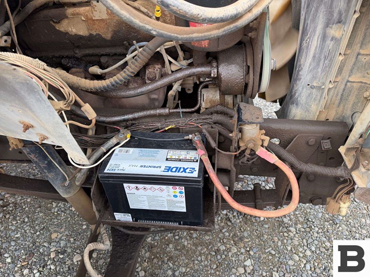 1990-ford-f700-image-28