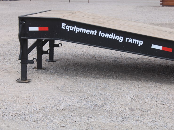 #2021-•-industrious-america-adjustable-load-ramp-32k-lb-capacity-image-3