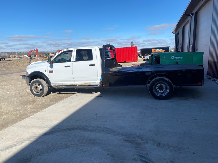 2012-dodge-ram-5500-image-41