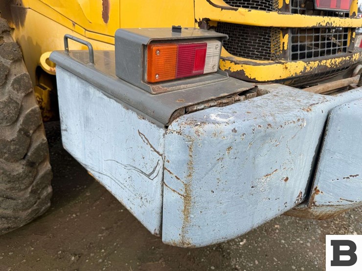 2001-komatsu-wa380-3-image-58