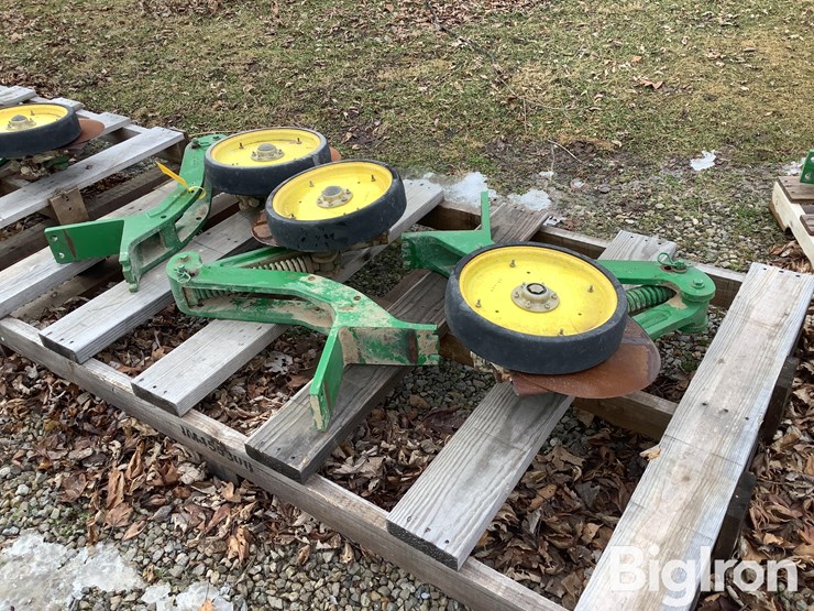 john-deere-1775-image-1