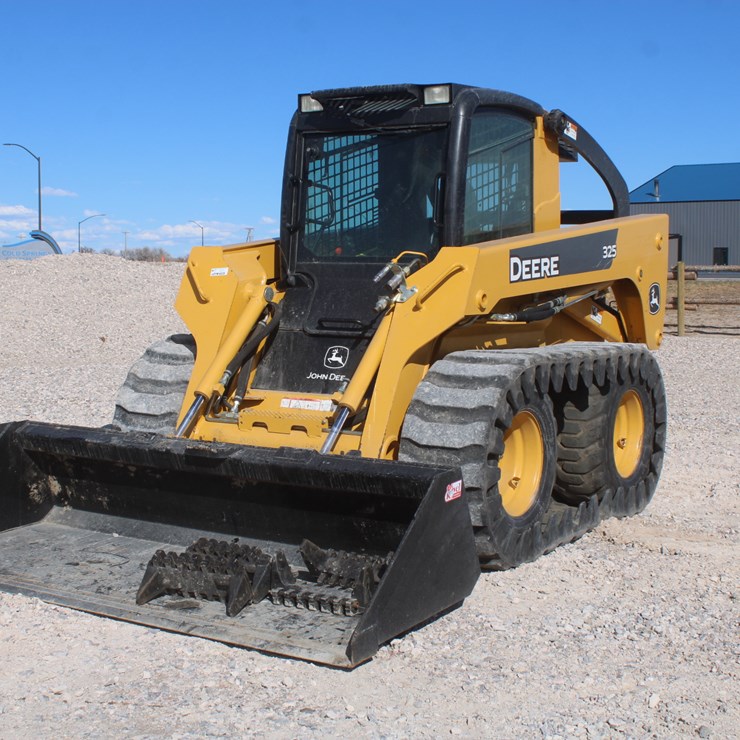 JOHN DEERE 325
