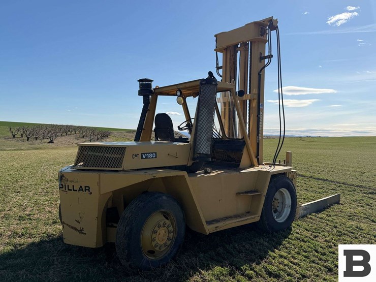 1979-caterpillar-v180b-image-5