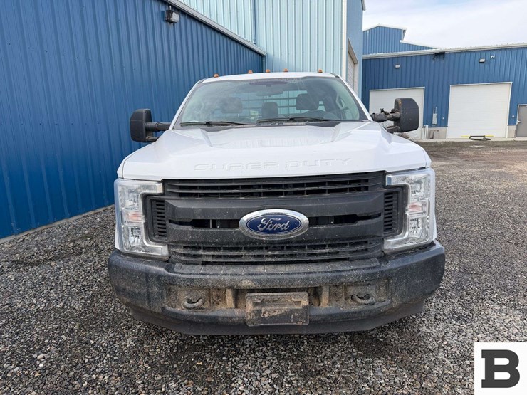 2019-ford-f350-image-13