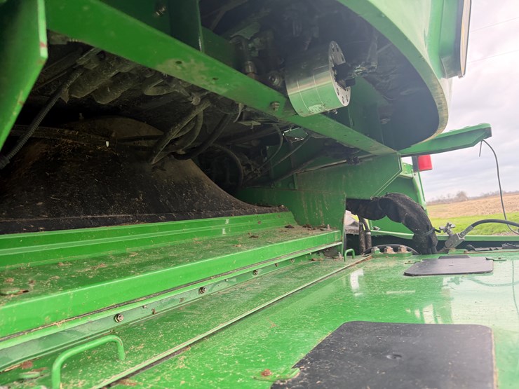 2009-john-deere-9670-sts-image-59