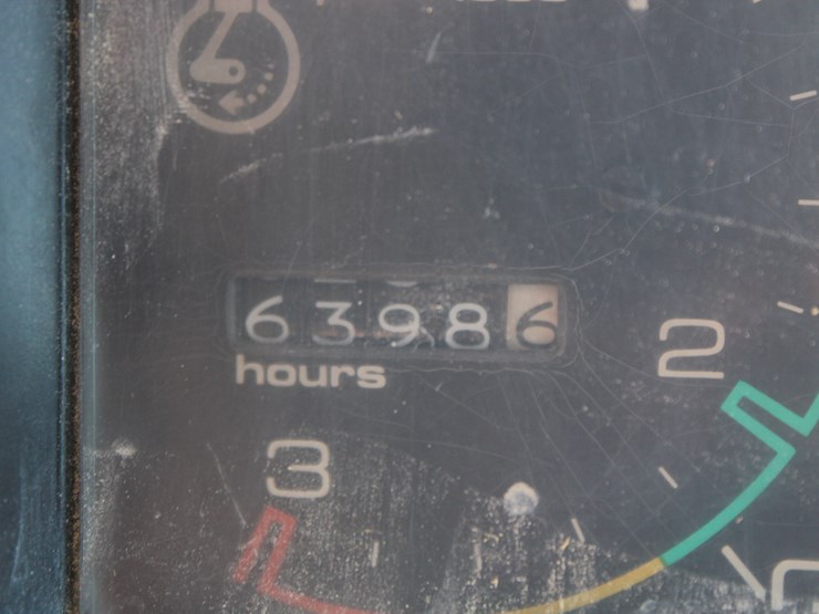 #1015-•-case-4490-tractor-image-25