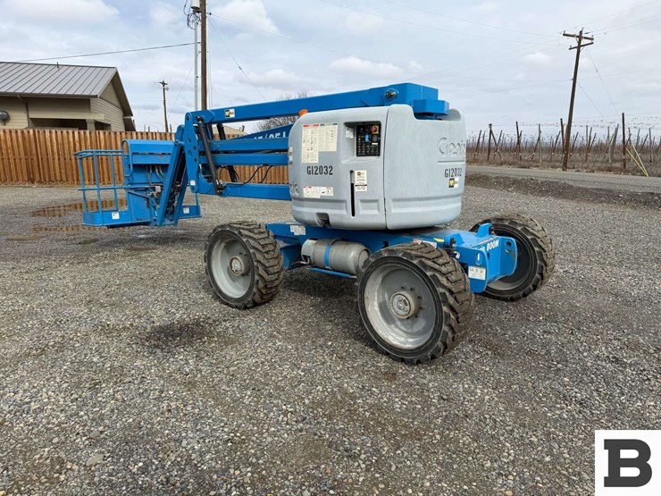 2012-genie-z45/25j-image-3