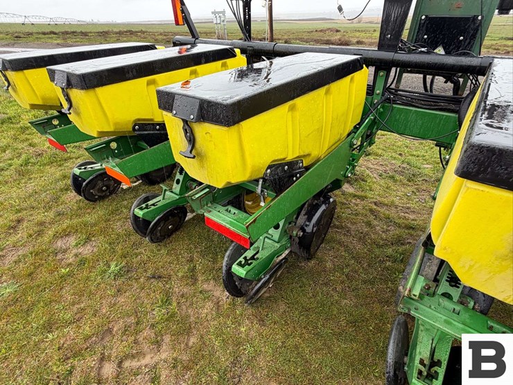 2008-john-deere-1700-image-32