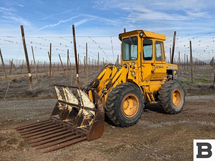 john-deere-544-image-1