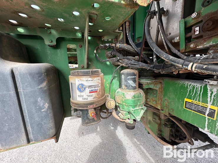 2018-john-deere-f4365-image-16