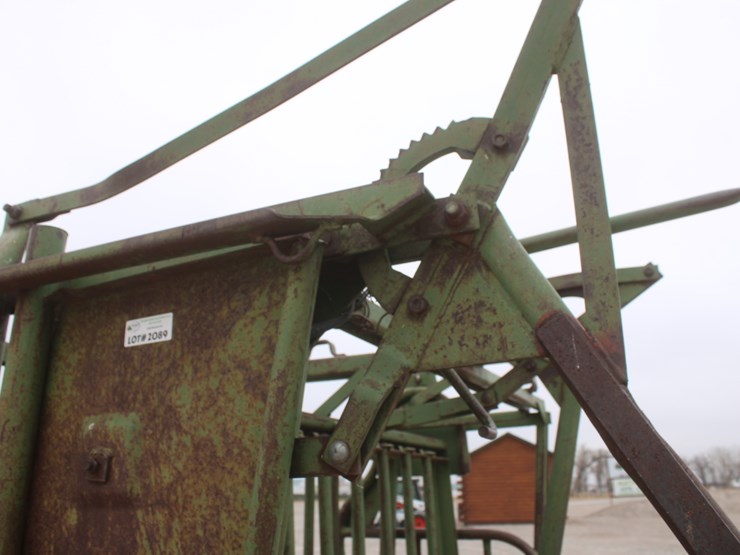 #2089-•-powder-river-squeeze-chute-with-head-gate-image-8