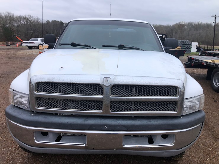 1999-dodge-ram-2500-image-11