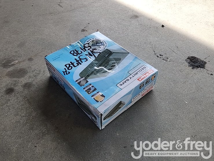 unused-first-alert-5200df,-digital-biometric-quick-access-hand-gun-safe-image-4