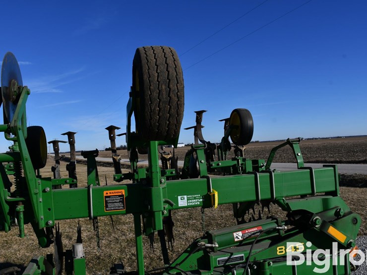 john-deere-845-image-14