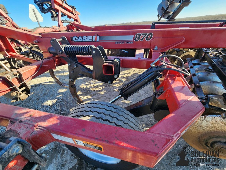 2011-case-ih-870-ecolo-tiger-9-shank-disk-ripper-image-9